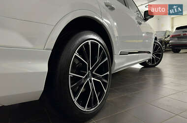 Внедорожник / Кроссовер Audi Q7 2020 в 