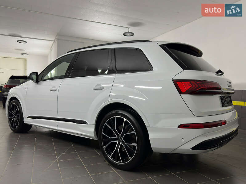 Внедорожник / Кроссовер Audi Q7 2020 в Казатине