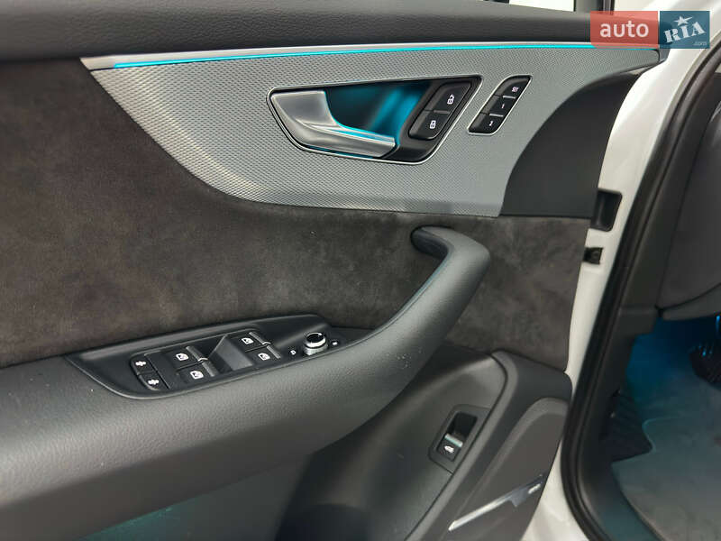 Внедорожник / Кроссовер Audi Q7 2020 в Казатине