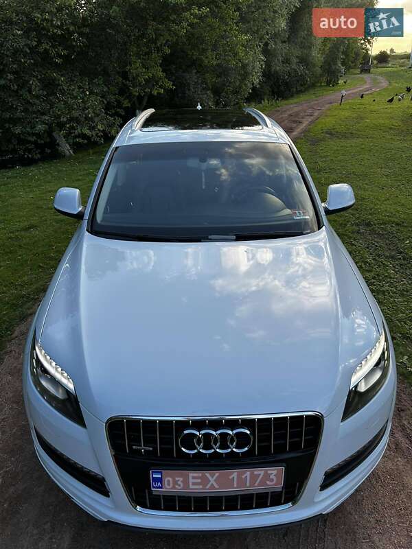 Внедорожник / Кроссовер Audi Q7 2013 в Нововолынске