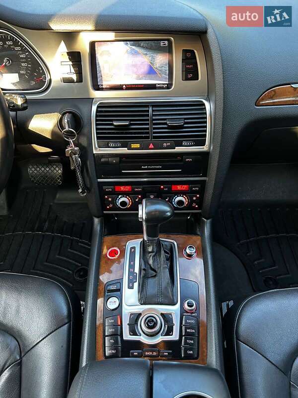 Внедорожник / Кроссовер Audi Q7 2013 в Нововолынске