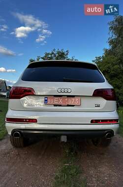 Внедорожник / Кроссовер Audi Q7 2013 в 