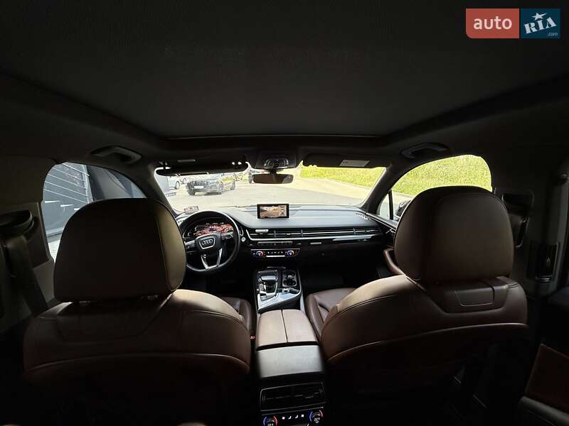 Внедорожник / Кроссовер Audi Q7 2017 в Ровно