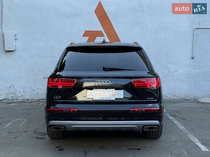 Позашляховик / Кросовер Audi Q7 2017 в Одесі фото 16 Позашляховик / Кросовер Audi Q7 2017 в Одесі