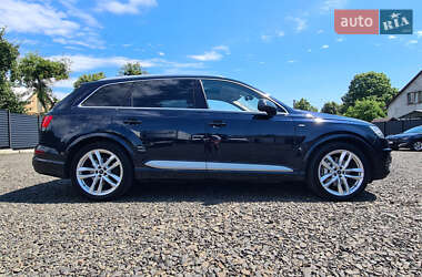 Внедорожник / Кроссовер Audi Q7 2016 в 