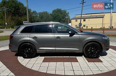 Внедорожник / Кроссовер Audi Q7 2017 в 