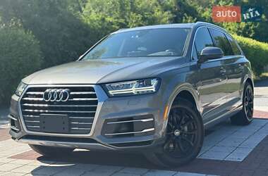 Внедорожник / Кроссовер Audi Q7 2017 в 