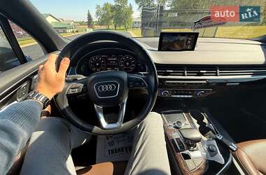 Внедорожник / Кроссовер Audi Q7 2017 в 