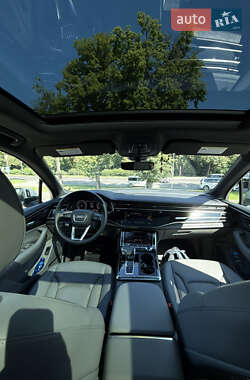 Внедорожник / Кроссовер Audi Q7 2023 в 