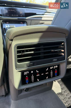 Внедорожник / Кроссовер Audi Q7 2023 в 