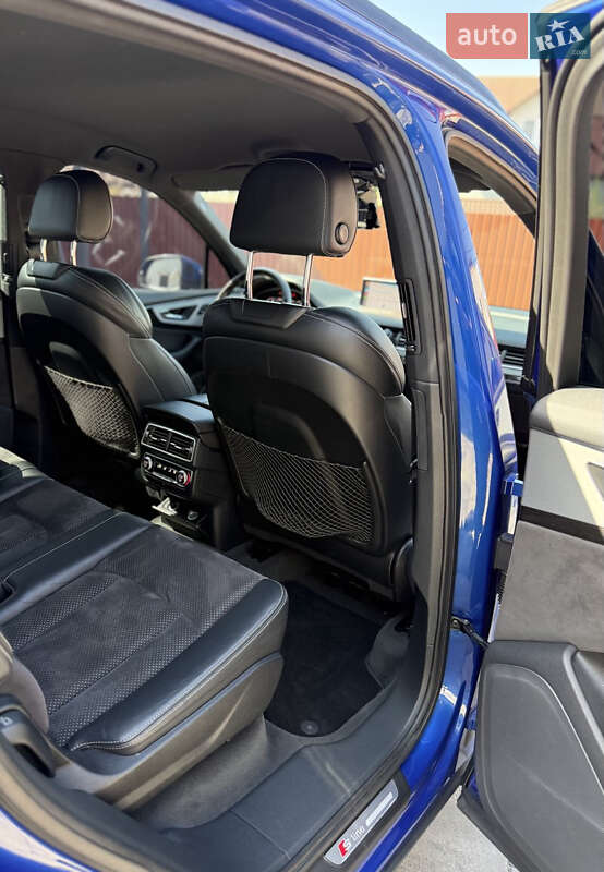 Позашляховик / Кросовер Audi Q7 2016 в Києві