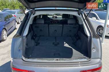 Внедорожник / Кроссовер Audi Q7 2018 в 