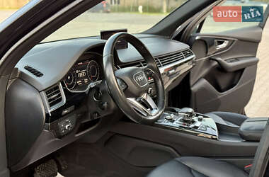 Внедорожник / Кроссовер Audi Q7 2017 в 