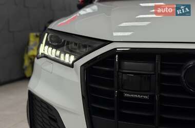 Позашляховик / Кросовер Audi Q7 2020 в 