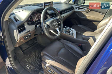 Внедорожник / Кроссовер Audi Q7 2019 в 