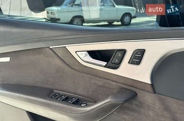 Внедорожник / Кроссовер Audi Q7 2019 в 