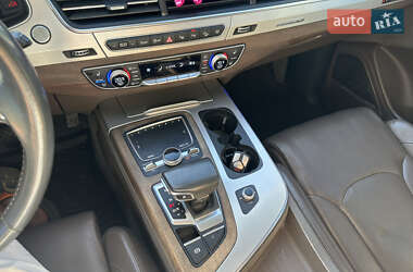Внедорожник / Кроссовер Audi Q7 2019 в 