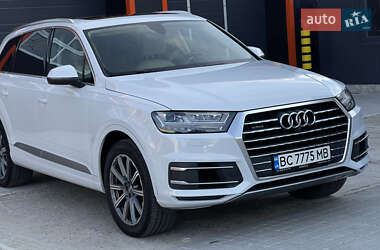 Внедорожник / Кроссовер Audi Q7 2016 в 