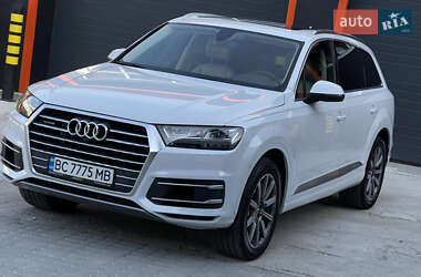 Внедорожник / Кроссовер Audi Q7 2016 в 
