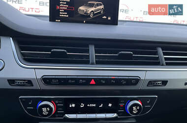 Внедорожник / Кроссовер Audi Q7 2018 в 