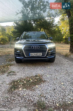 Внедорожник / Кроссовер Audi Q7 2016 в Кривом Роге