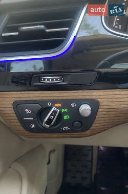 Внедорожник / Кроссовер Audi Q7 2016 в 