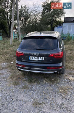 Позашляховик / Кросовер Audi Q7 2011 в 
