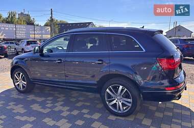 Позашляховик / Кросовер Audi Q7 2015 в 