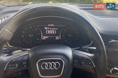 Внедорожник / Кроссовер Audi Q7 2016 в 
