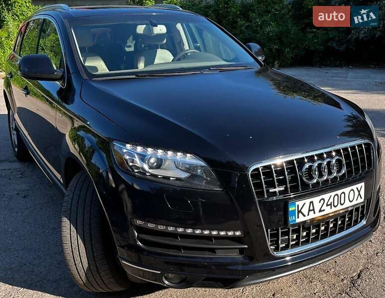 Внедорожник / Кроссовер Audi Q7 2014 в 