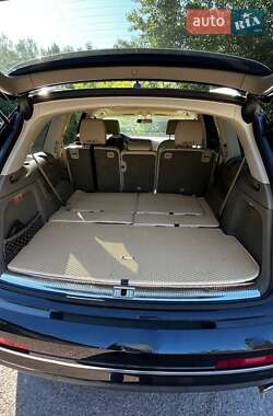 Внедорожник / Кроссовер Audi Q7 2014 в Киеве