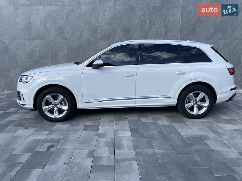 Позашляховик / Кросовер Audi Q7 2021 в Києві