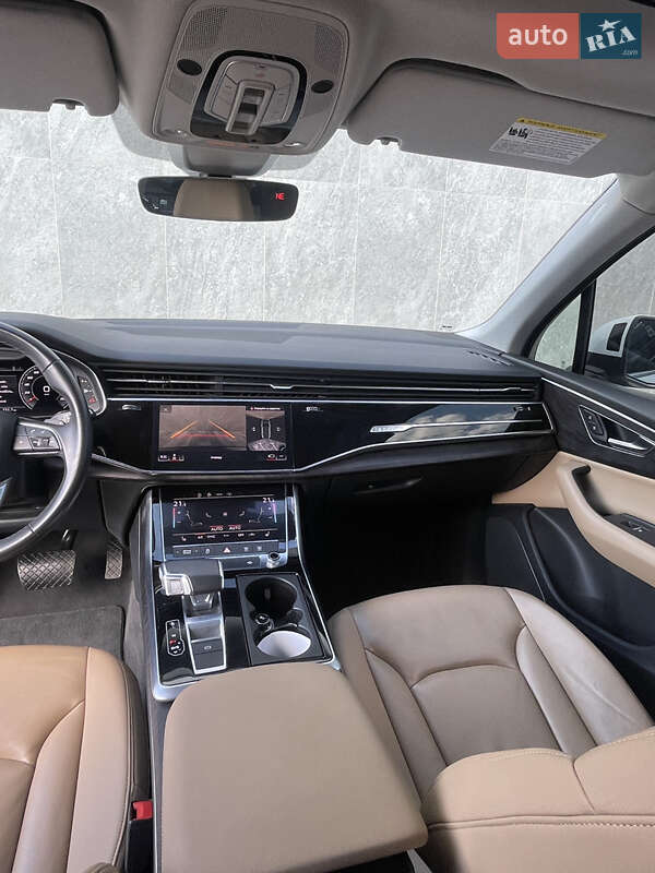 Позашляховик / Кросовер Audi Q7 2021 в Києві
