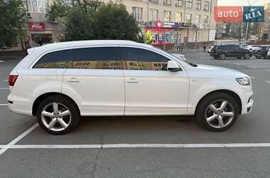 Внедорожник / Кроссовер Audi Q7 2014 в 