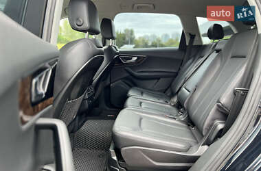 Внедорожник / Кроссовер Audi Q7 2015 в 