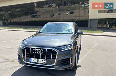 Внедорожник / Кроссовер Audi Q7 2020 в 