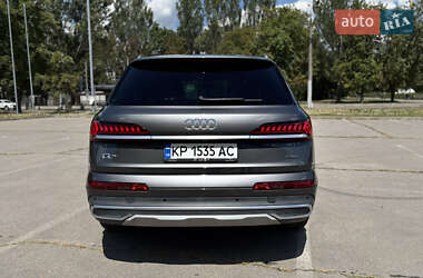 Внедорожник / Кроссовер Audi Q7 2020 в 