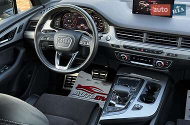 Внедорожник / Кроссовер Audi Q7 2017 в 