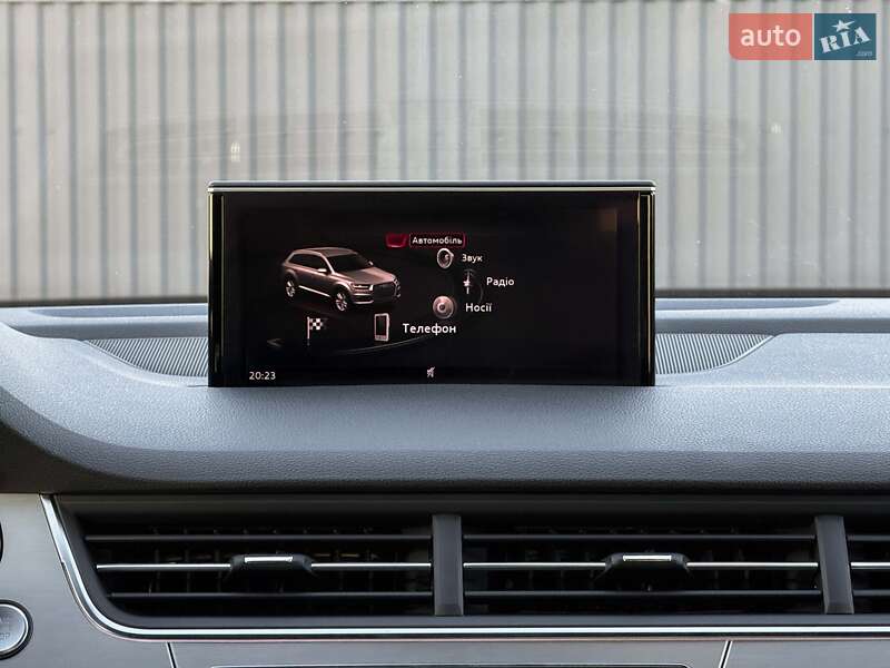 Позашляховик / Кросовер Audi Q7 2017 в Луцьку