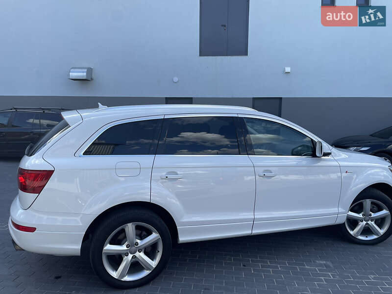 Внедорожник / Кроссовер Audi Q7 2015 в Хмельницком