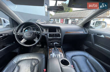 Внедорожник / Кроссовер Audi Q7 2015 в 