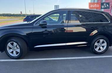 Внедорожник / Кроссовер Audi Q7 2018 в 