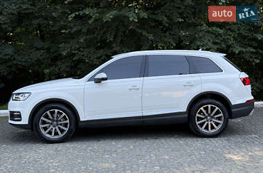 Внедорожник / Кроссовер Audi Q7 2015 в 