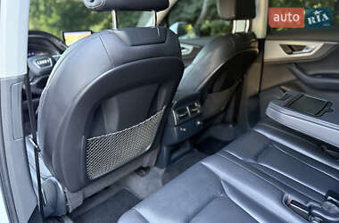 Внедорожник / Кроссовер Audi Q7 2015 в 