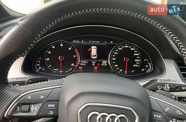 Внедорожник / Кроссовер Audi Q7 2016 в 