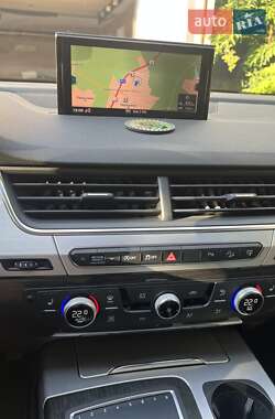 Внедорожник / Кроссовер Audi Q7 2016 в 