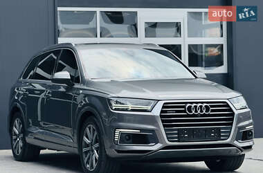 Внедорожник / Кроссовер Audi Q7 2016 в Мукачево