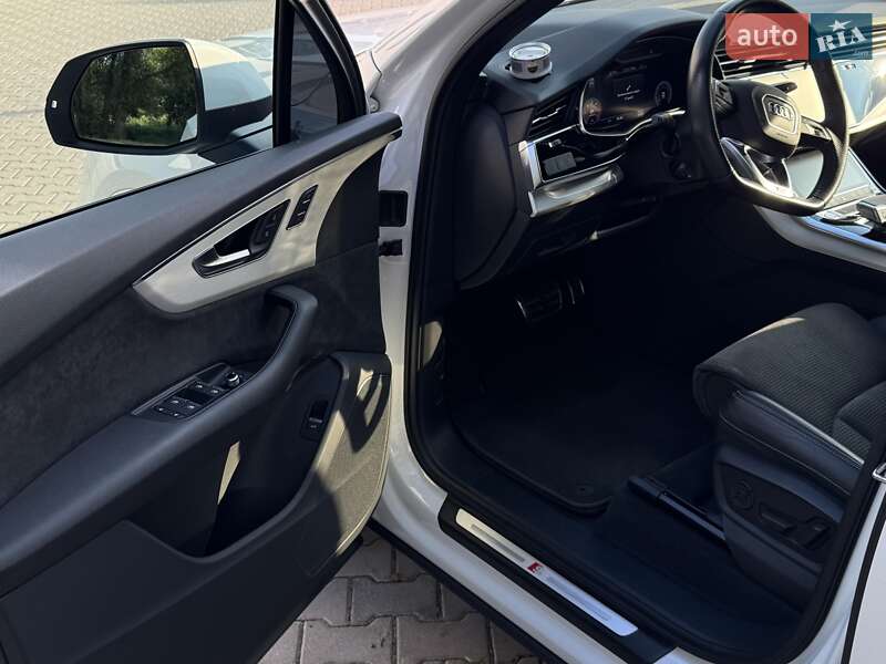 Позашляховик / Кросовер Audi Q7 2020 в Хмельницькому