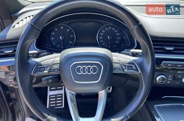 Внедорожник / Кроссовер Audi Q7 2017 в 