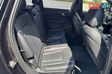 Внедорожник / Кроссовер Audi Q7 2020 в 